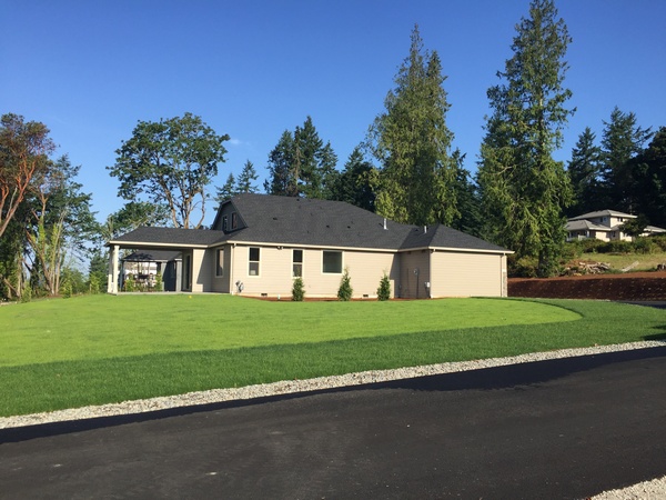 High Quality North Tacoma asphalt driveway in WA near 98402